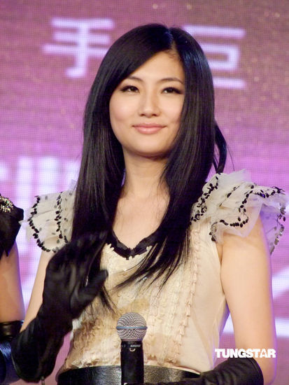 �ឮ��Selina�đ�����������tԺ�o������