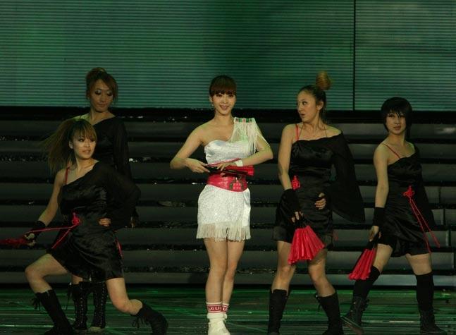 ��ҕ�W�j���� BLUE����׶ȁ��A�ݳ�